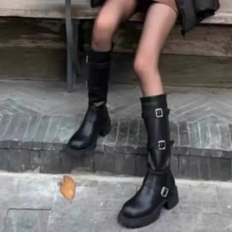 Levoire | Bottes hautes femme semelle plate plusieurs boucles Noir