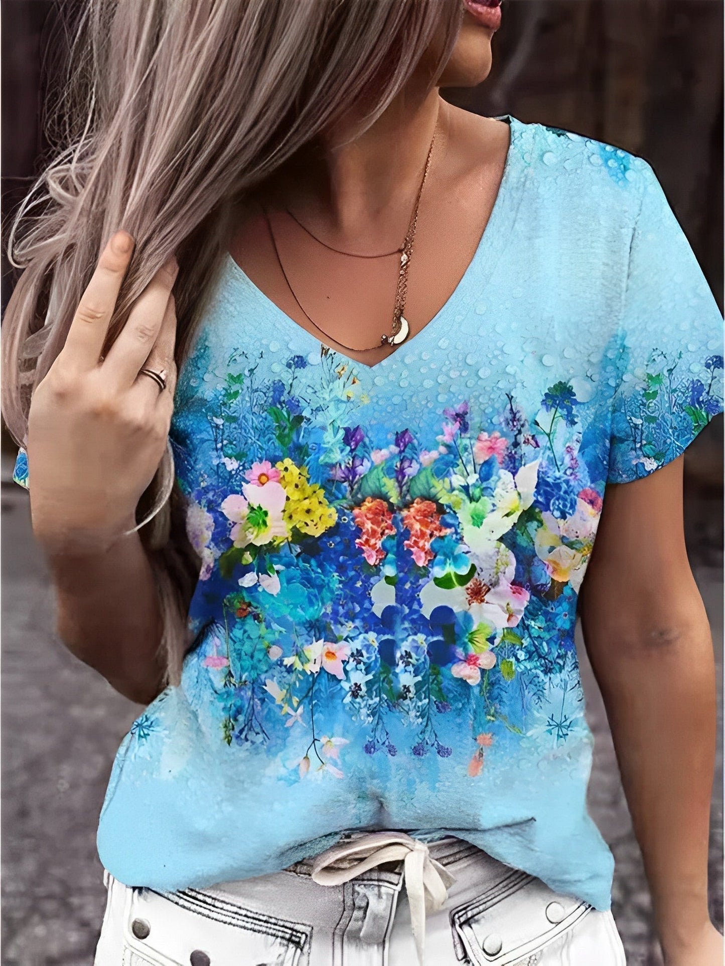 Levoire | T-shirt à col en V imprimé d'art floral Bleu Clair