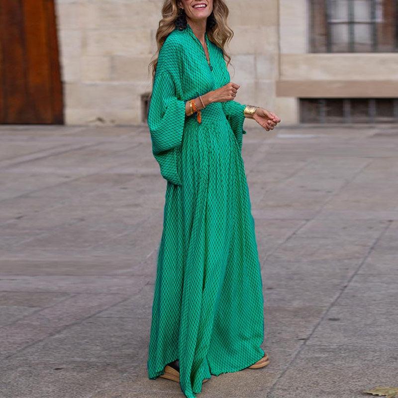 Levoire | Robe à manches longues et décolleté en v avec jupe évasée Vert