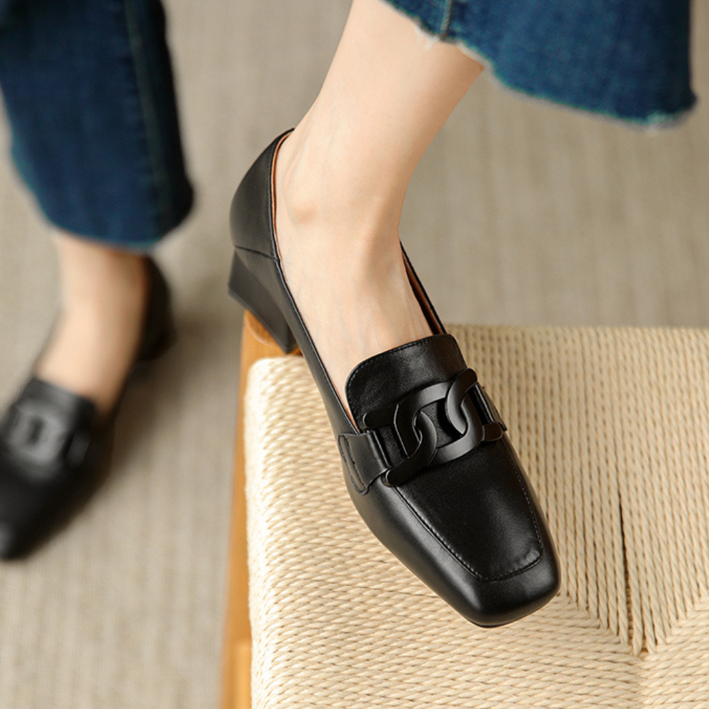 Levoire | Comfortable Shoes With A Medium Heel And Arch Support Sole Noir