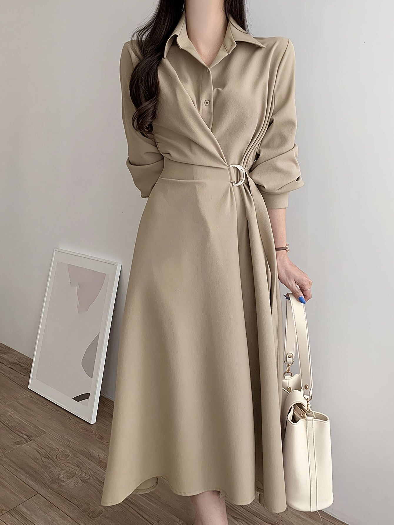 Levoire | Elegante Robe Midi Avec Détail De Nœud Et Col