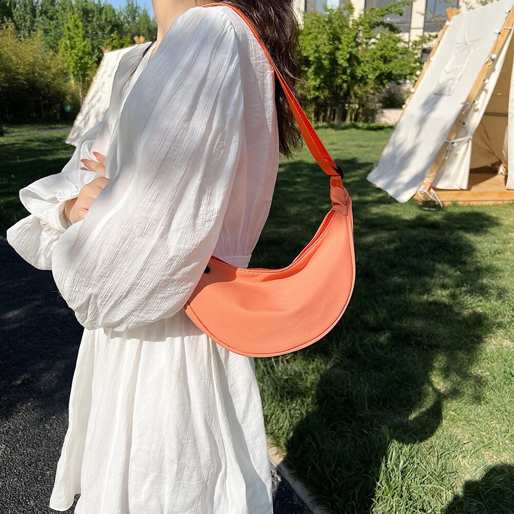 Levoire | Sac À Bandoulière Pratique Avec Bandoulière Réglable Orange