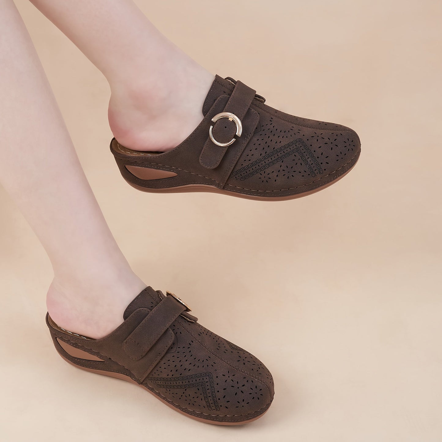 Levoire | Confortables Femmes Pantoufles Avec Semelle De Massage Couleur café