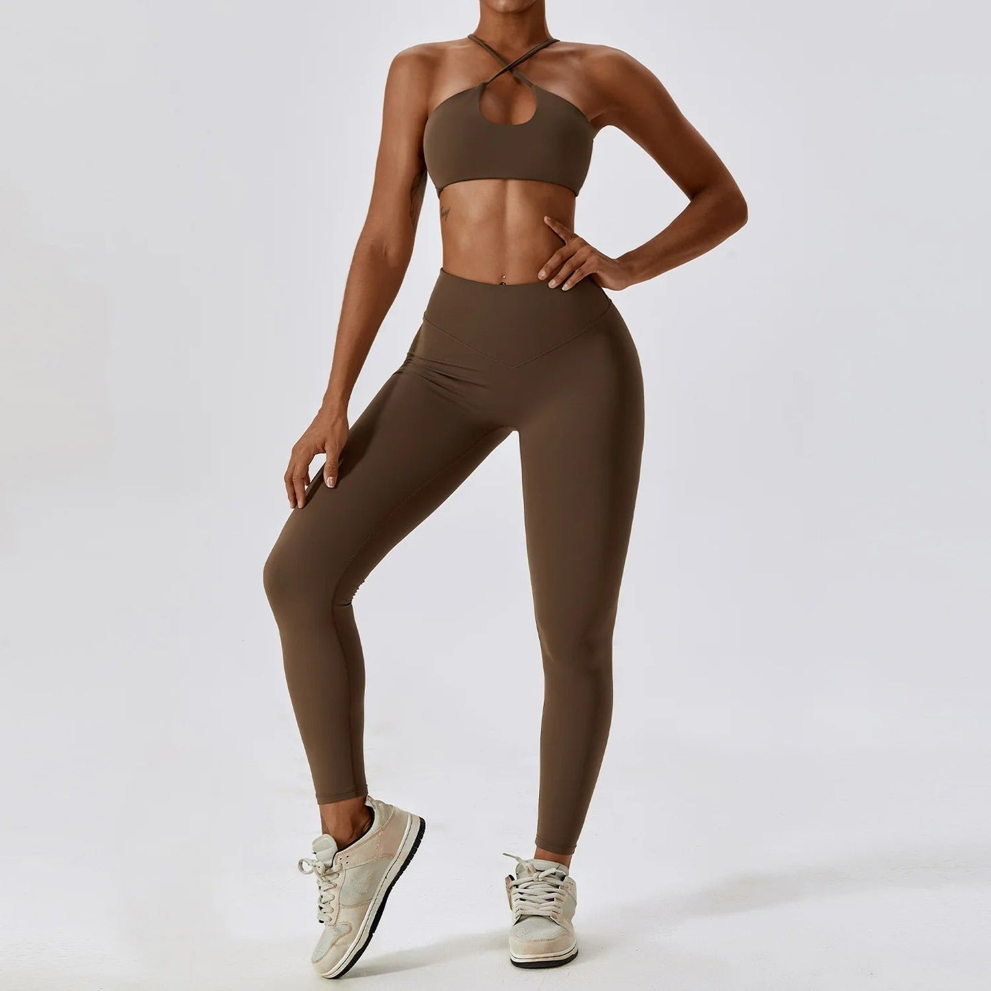Levoire | Leggings et Top avec Tissu Respirant et Design Moderne pour Femmes Marron 2