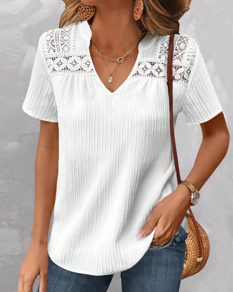 Levoire | T-Shirt Chic Avec Décolleté En V Et Détail En Dentelle