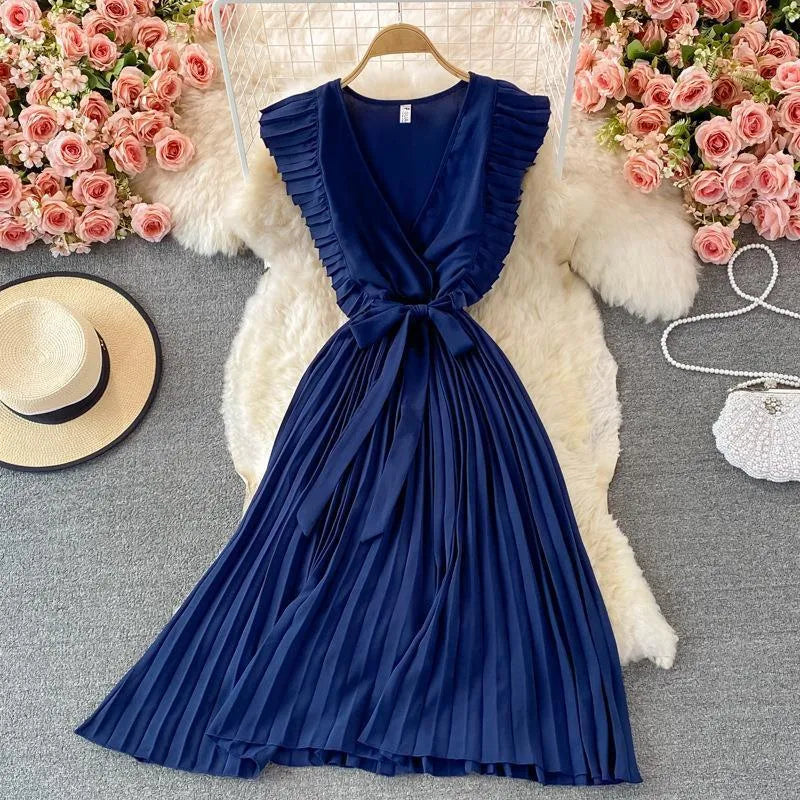 Levoire | Robe plissée à décolleté en V Bleu foncé Une taille