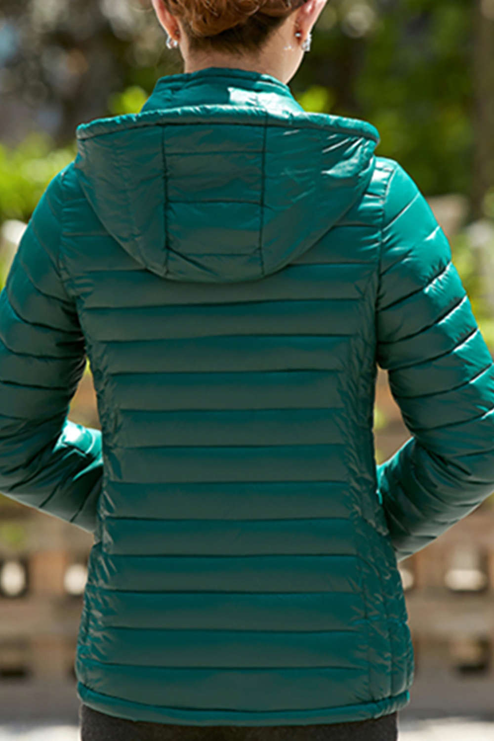 Levoire | Veste doudoune courte à capuche légère