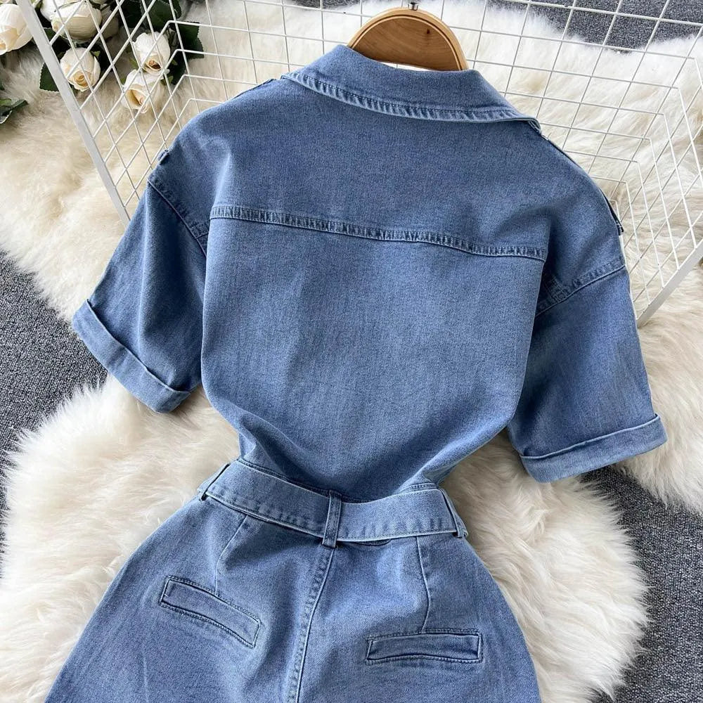 Levoire | Salopettes en jean courtes pour femmes : décontractées, stylées et avec poches cargo