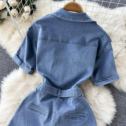 Levoire | Salopettes en jean courtes pour femmes : décontractées, stylées et avec poches cargo