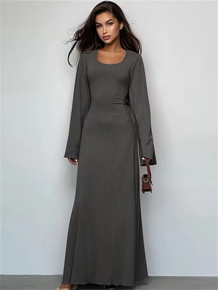 Levoire | Robe Maxi Noire Avec Des Manches Cloche Gris