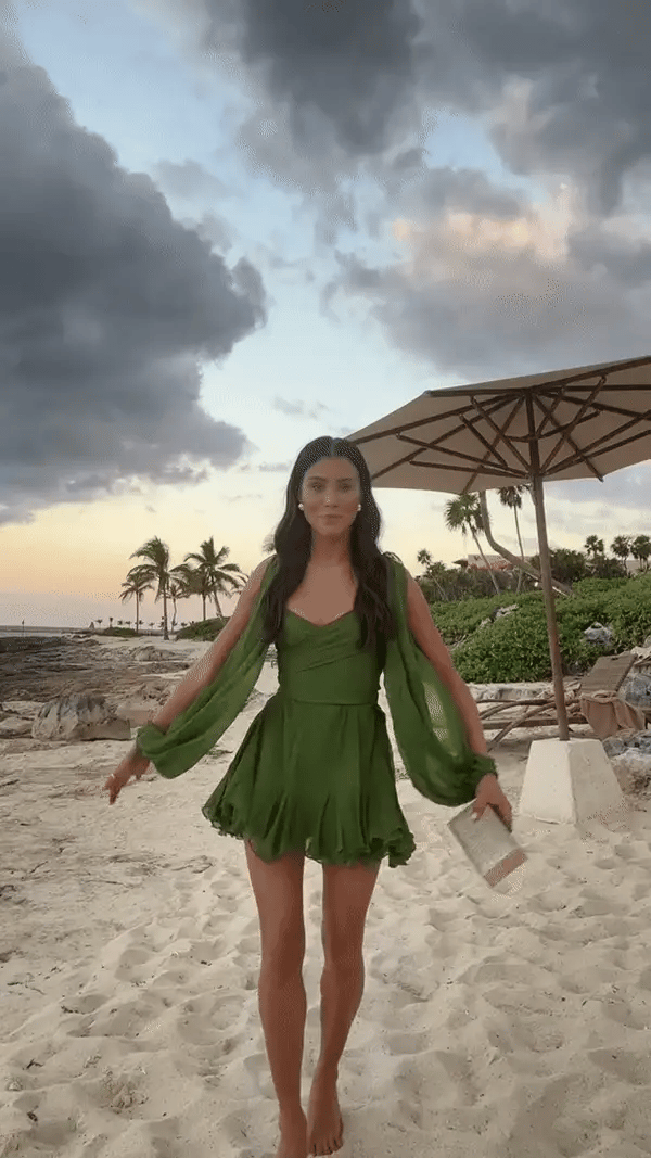 Levoire | Robe avec encolure carrée