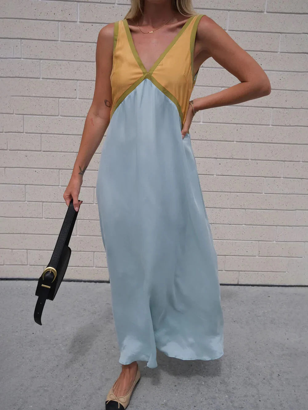 Levoire | Robe Élégante À Décolleté En V