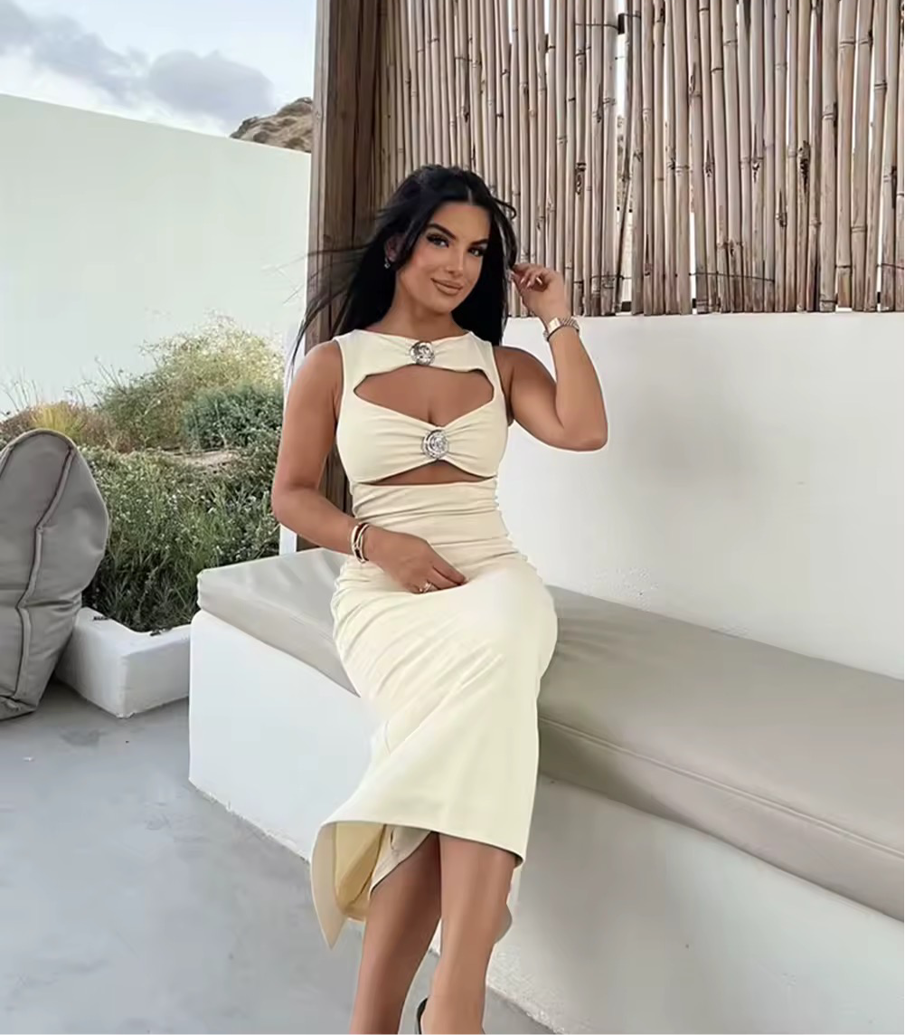 Levoire | Robe Midi Élégante À Découpe