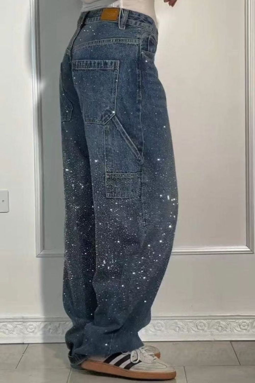 Levoire | Jean Pour Femmes Lavé Avec Des Détails En Strass Dans Une Coupe Large