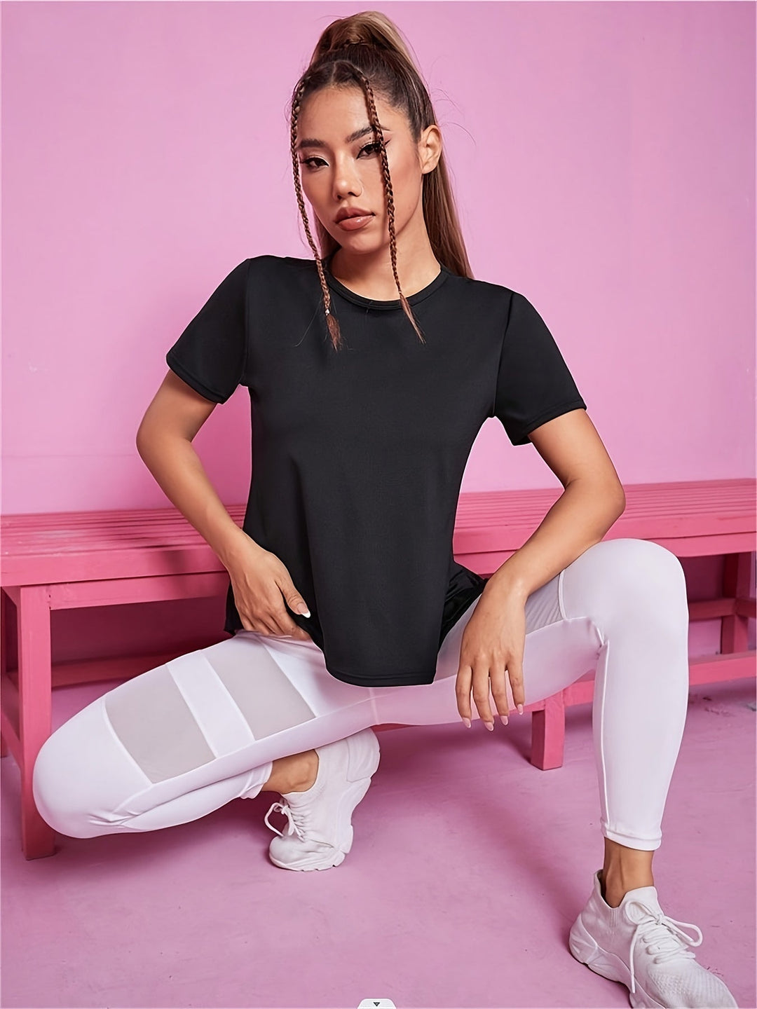 Levoire | T-Shirt De Sport Pour Femmes À Séchage Rapide Avec Manches Courtes Et Contraste En Mesh Respirant Noir