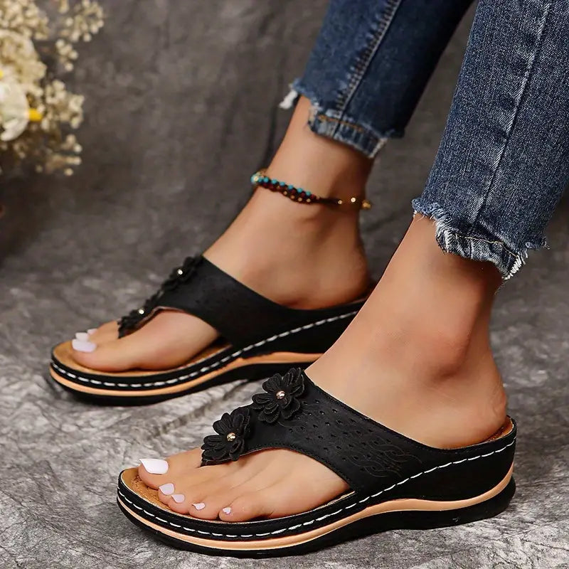 Levoire | Sandale Confortable Avec Talon Rehaussé Et Détail Floral Pour Femmes Noir