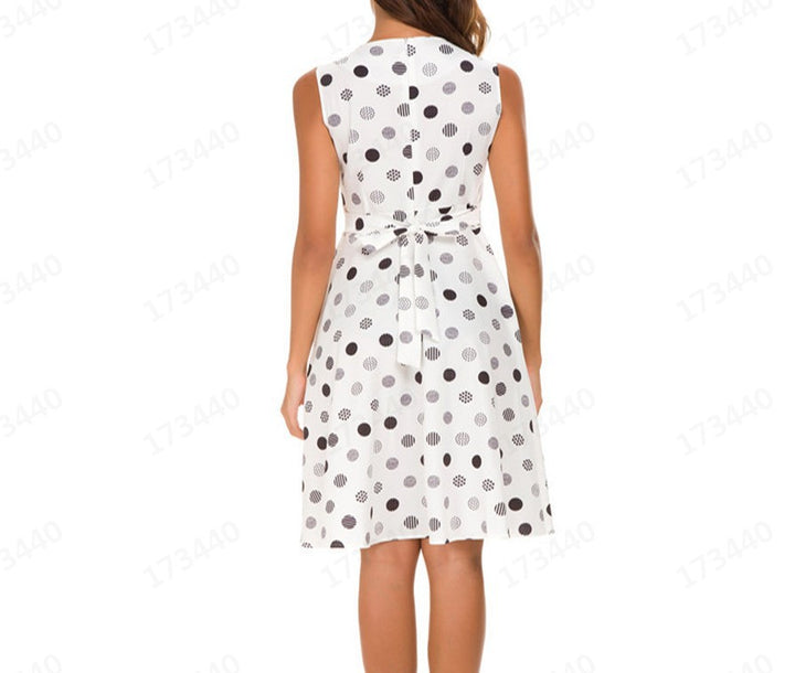 Robe midi pour femmes avec un motif à pois ludique et une jupe évasée Levoire