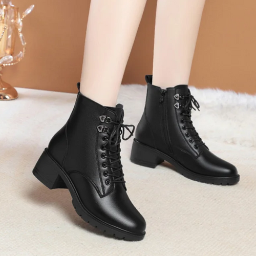 Levoire | Bottes pour femmes avec boucle et clous, talon stable