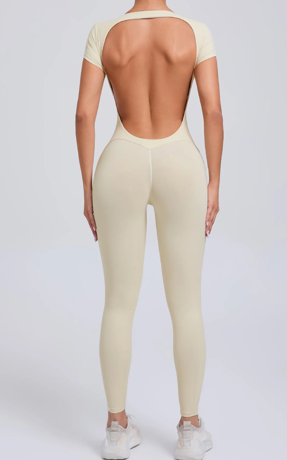 Levoire | Robe Longue Élégante Sans Dos Pour Femmes Beige