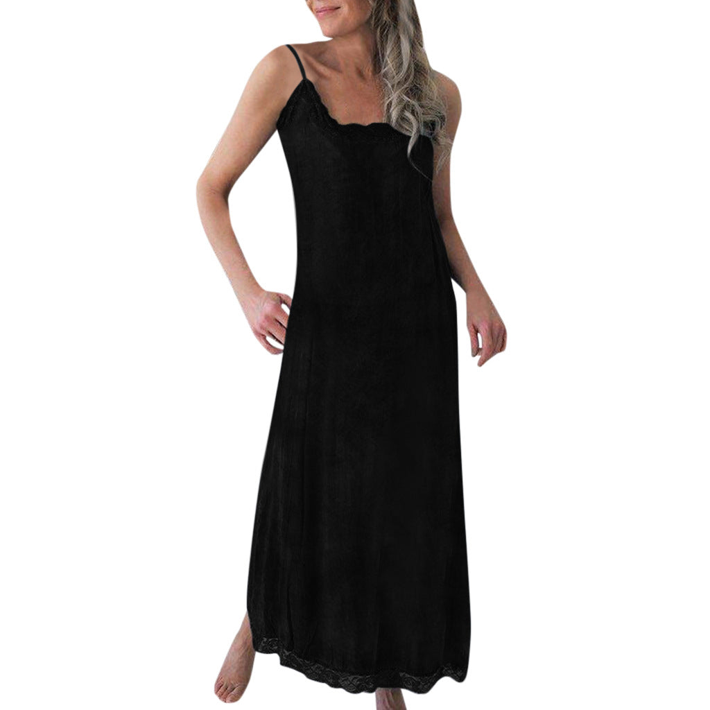 Robe maxi pour femmes avec de fines bretelles spaghetti et une élégante décoration en dentelle Levoire