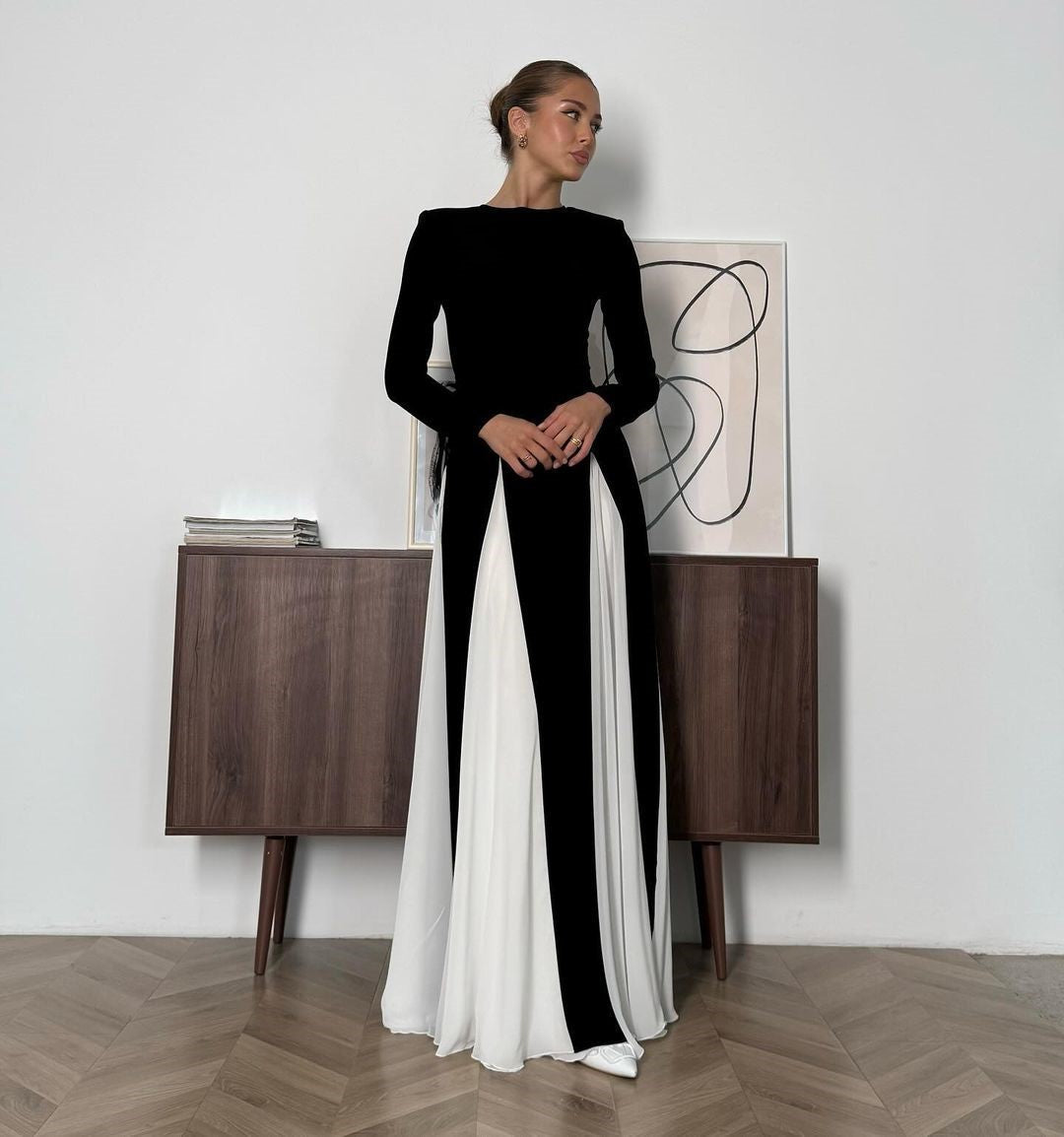 Levoire | Élégance Monochrome Robe Maxi 2XL (16-18)