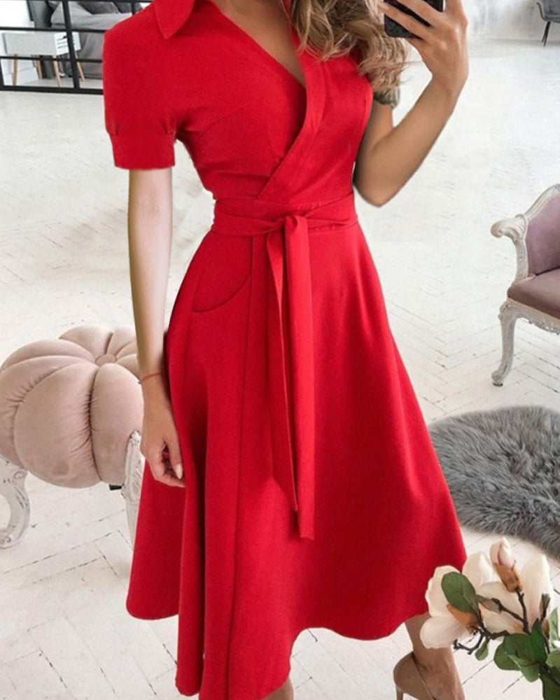 Levoire | Robe en A à manches courtes et coupe décontractée Rot
