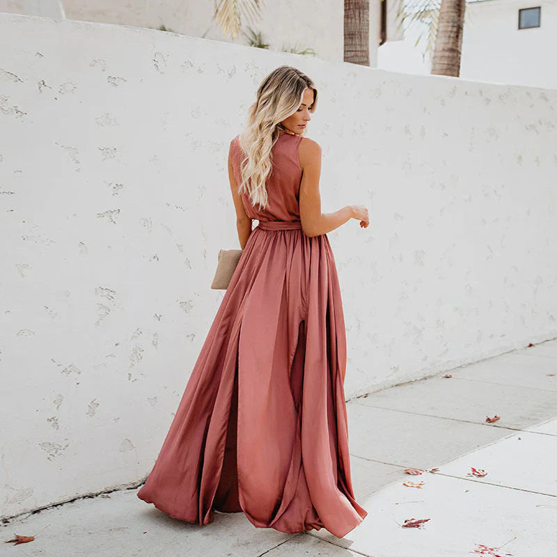 Levoire | Long Strapless Dress With V Neckline