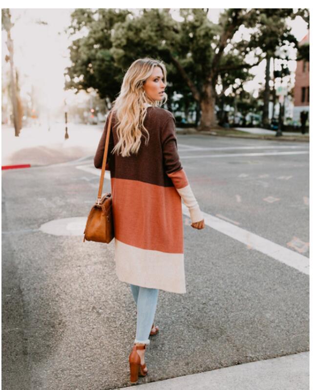 Cardigan en tricot à la mode pour femmes avec des rayures en blocs de couleur Levoire