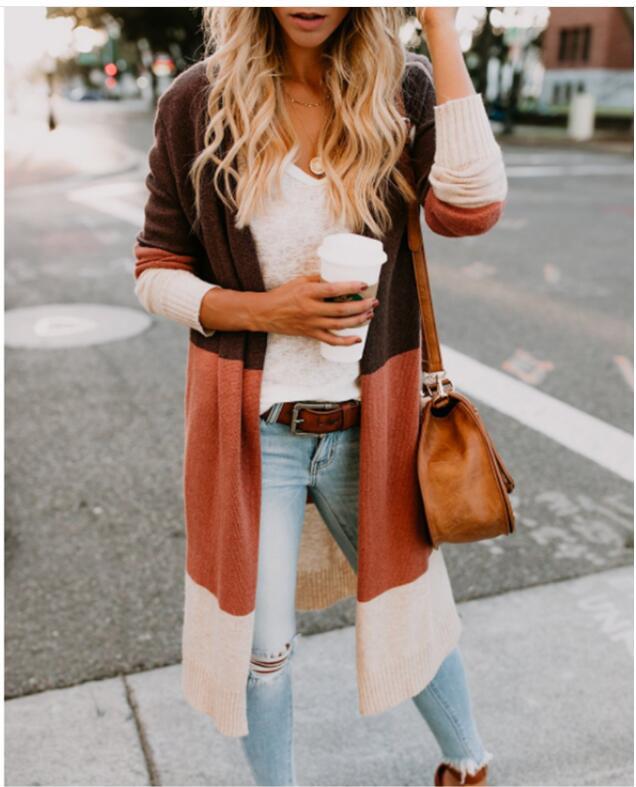 Cardigan en tricot à la mode pour femmes avec des rayures en blocs de couleur Levoire