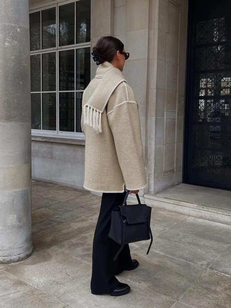 Levoire | Élégante Veste D'Entrée À Manches Longues Avec Écharpe