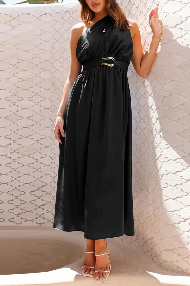 Levoire | Robes de soirée élégantes avec encolure inclinée et ornements d'accessoires métalliques solides Noir