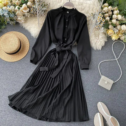 Levoire | Robe ajustée avec col montant
