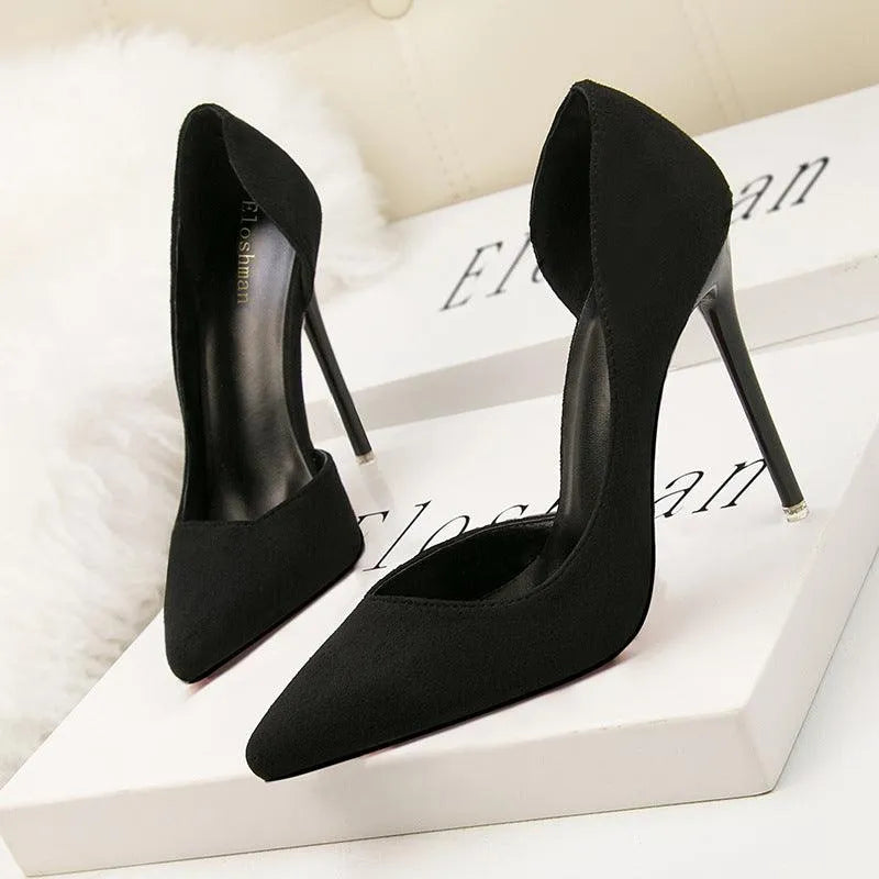 Levoire | Décolleté avec des chaussures à talons