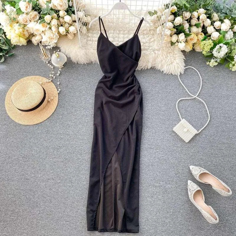 Levoire | Robe à décolleté en V et fente Noir Une taille