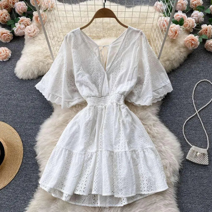 Levoire | Robe tendance, vide, à manches bouffantes avec décolleté en V Blanc Une taille