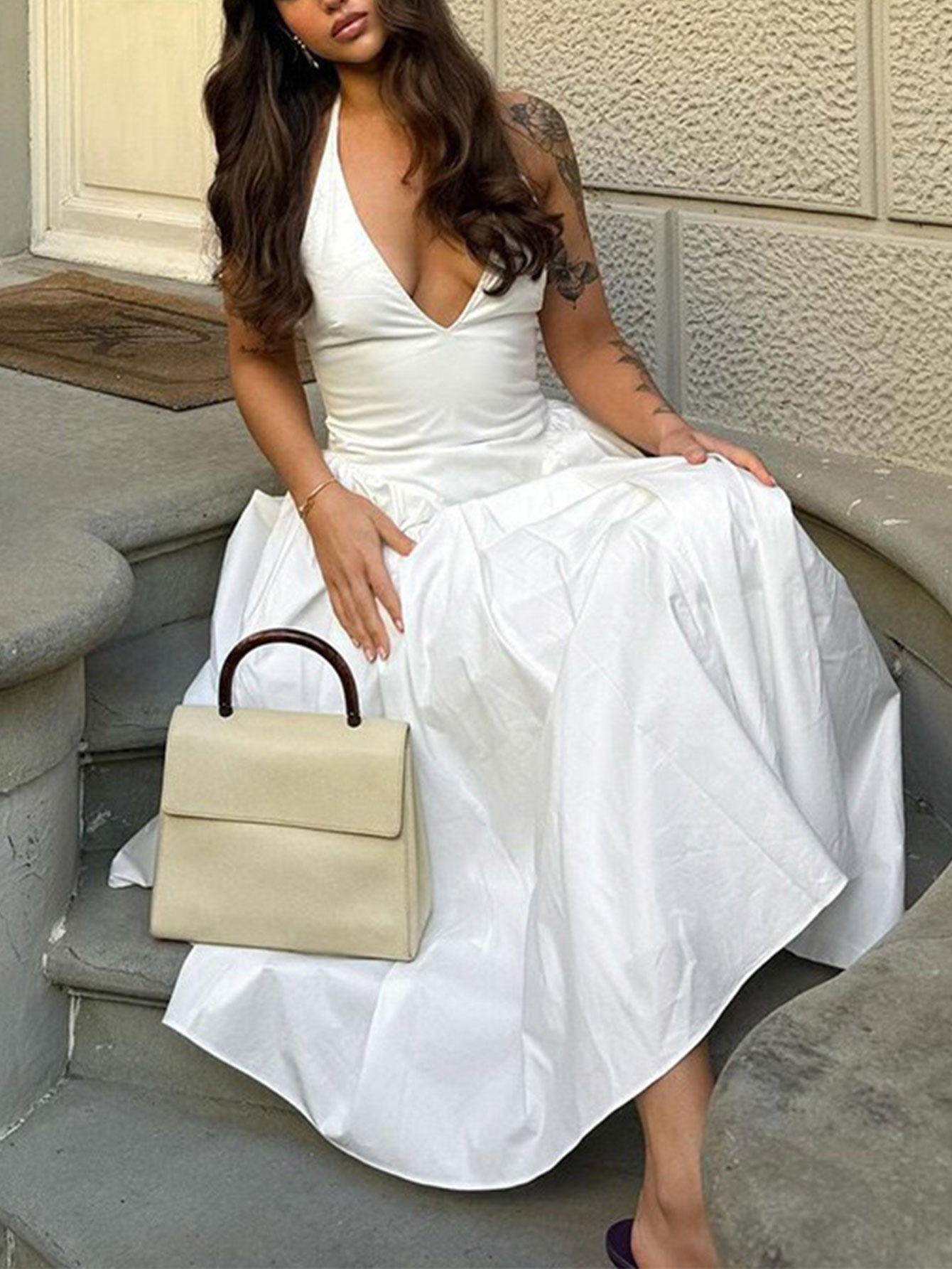 Levoire | Robe midi à encolure en V profonde