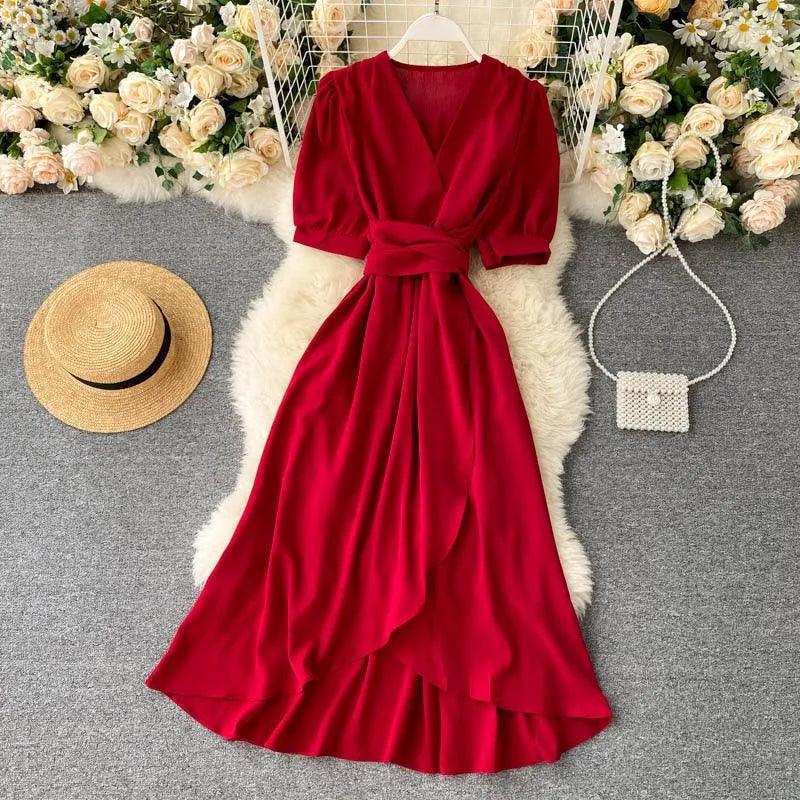 Levoire | Robe avec un volant en dentelle irrégulier et des manches courtes Rot