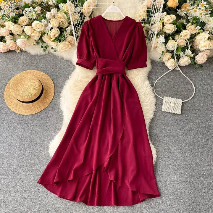 Levoire | Robe avec un volant en dentelle irrégulier et des manches courtes Rouge vin