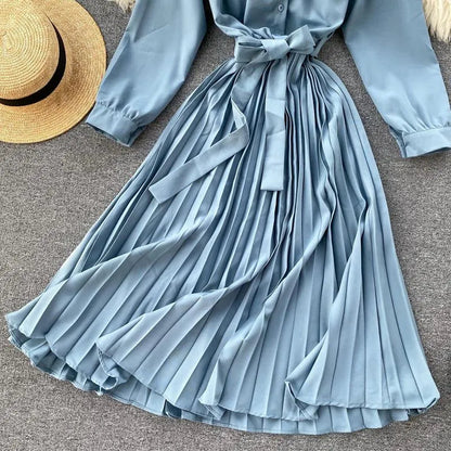 Levoire | Robe ajustée avec col montant