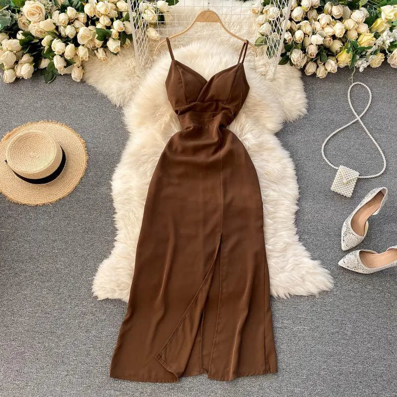 Levoire | Robe étroite sans bretelles avec décolleté en V entrecroisé Braun