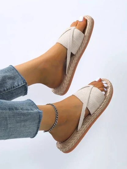 Levoire | Stylish Sandals With A Velvet Tip And Casual Elegance