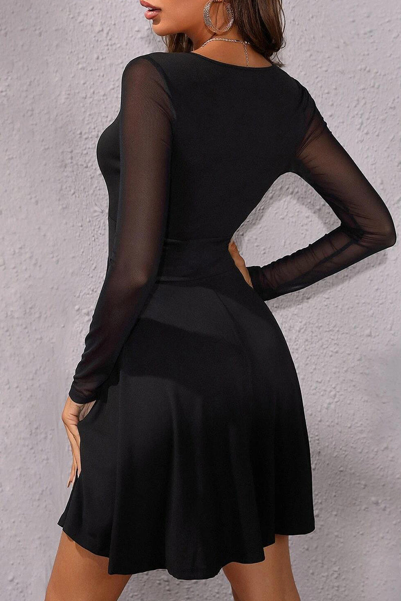 Levoire | Robe Plissée À Découpe En Réseau Élégante Unicolore