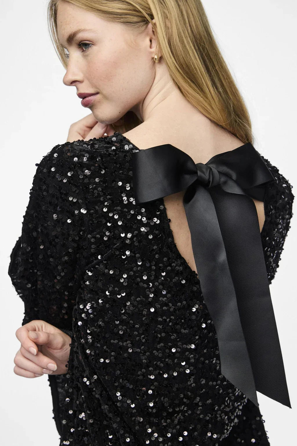 Levoire | Féminines Robe Blouse Design