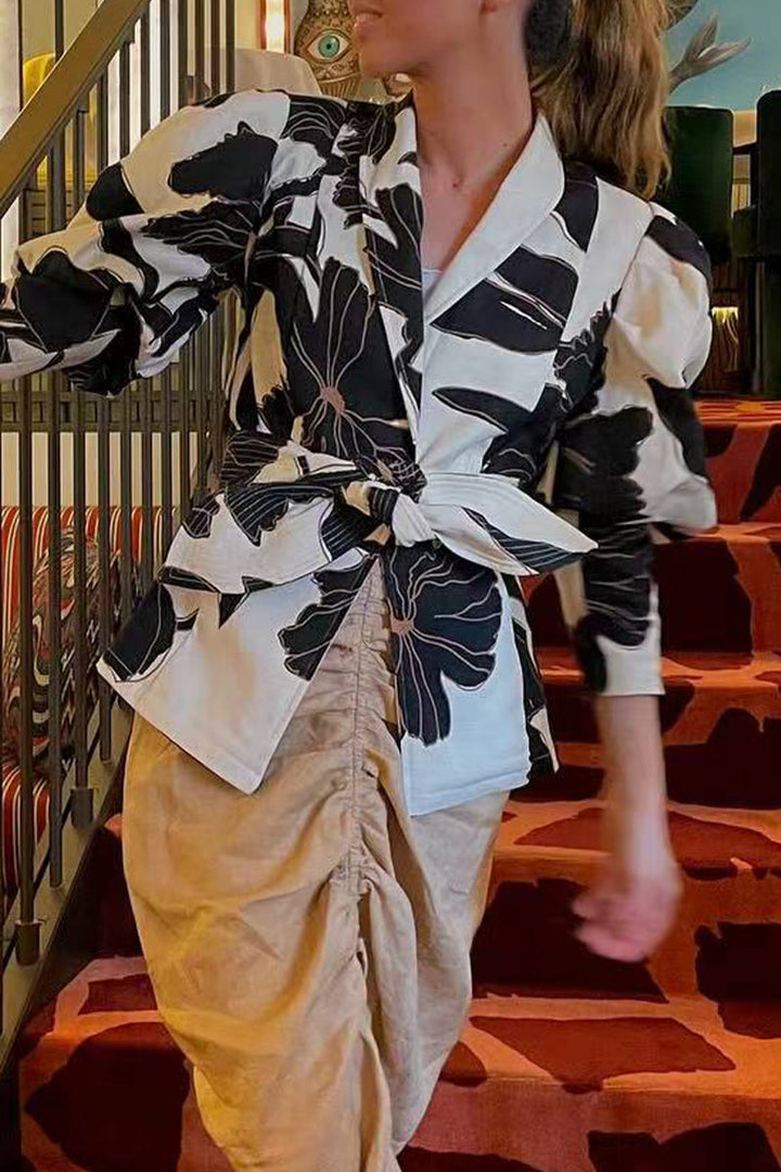 Levoire | Élégante Chemise En Col Revers Contrasté Découpe Géométrique