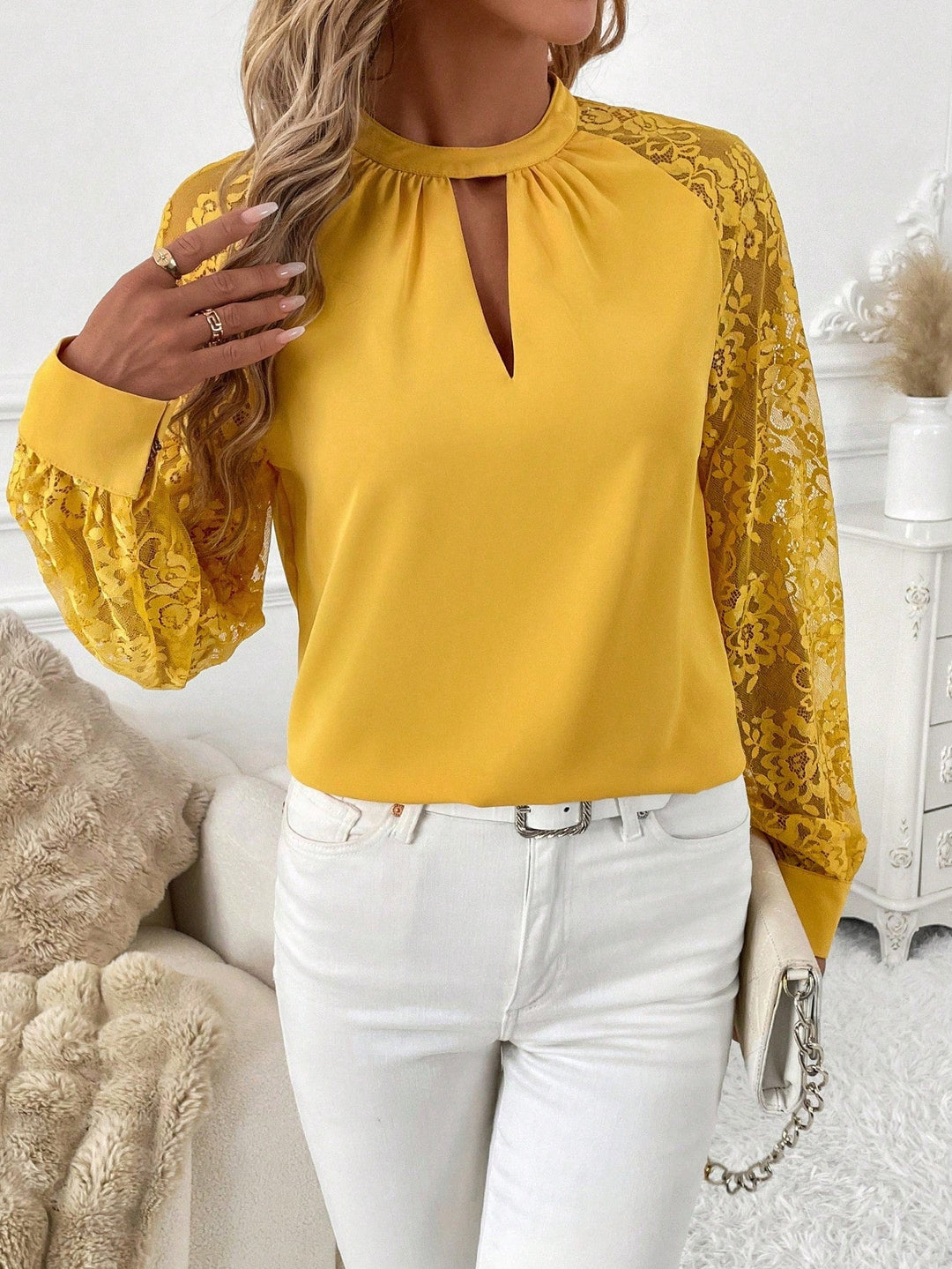 Levoire | Blouse À Trou De Serrure En Dentelle Avec Manches Pour Femmes Jaune