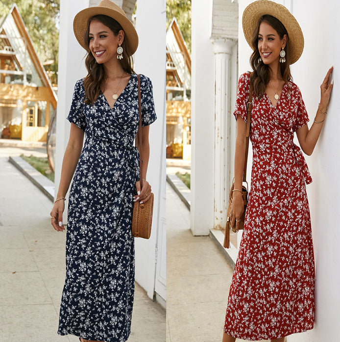 Robe Maxi Femme avec Design Floral en Enveloppement et Fermeture Élégante au Niveau de la Poitrine Levoire