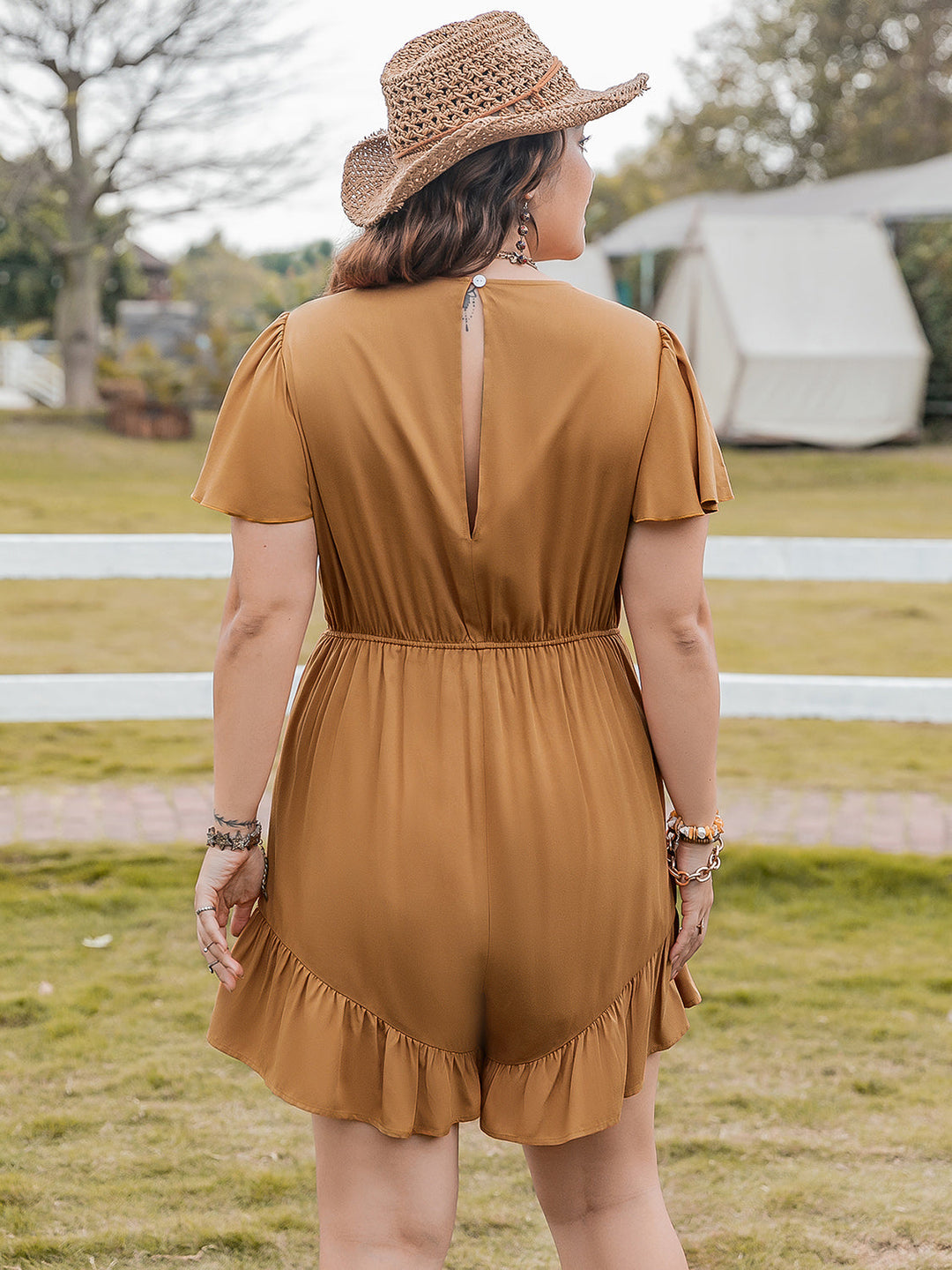 Levoire | Grande Taille Chemisier Ruffle Col V Manches Courtes Salopette