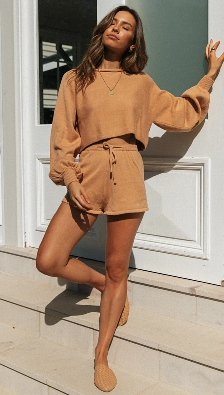 Ensemble décontracté pour femmes avec sweat court et short Levoire