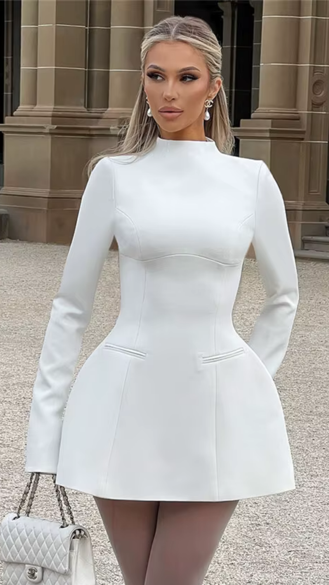 Levoire | Robe Mini Élégante à Manches Longues