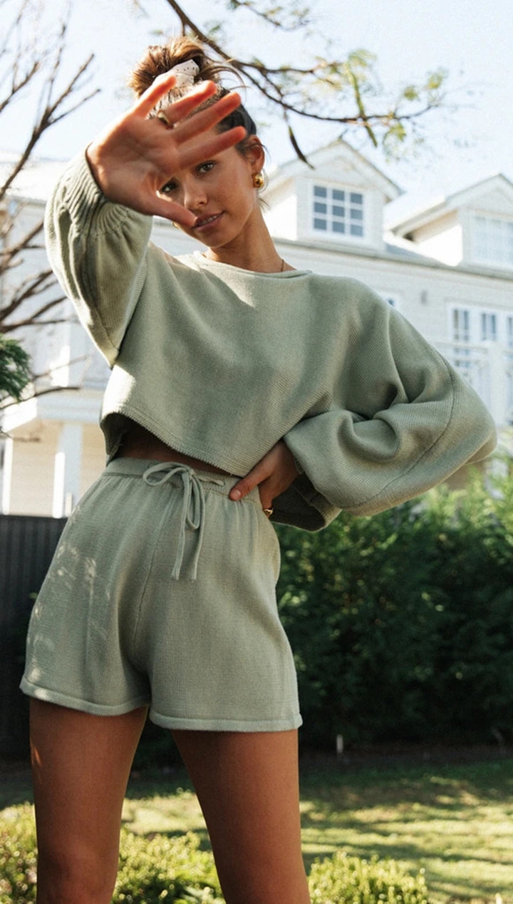 Ensemble décontracté pour femmes avec sweat court et short Levoire